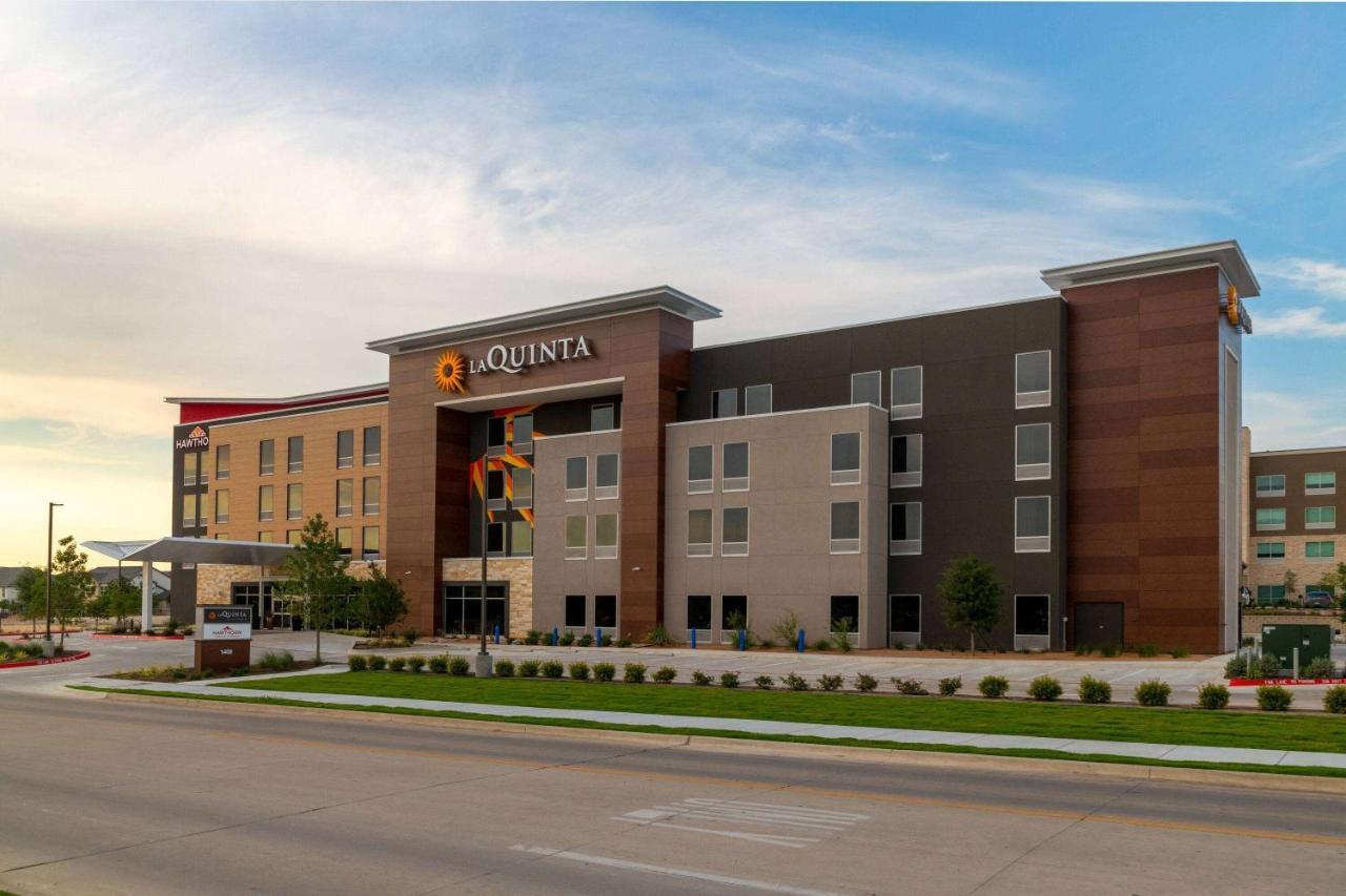 La Quinta Inn & Suites By Wyndham 플루저빌 외부 사진
